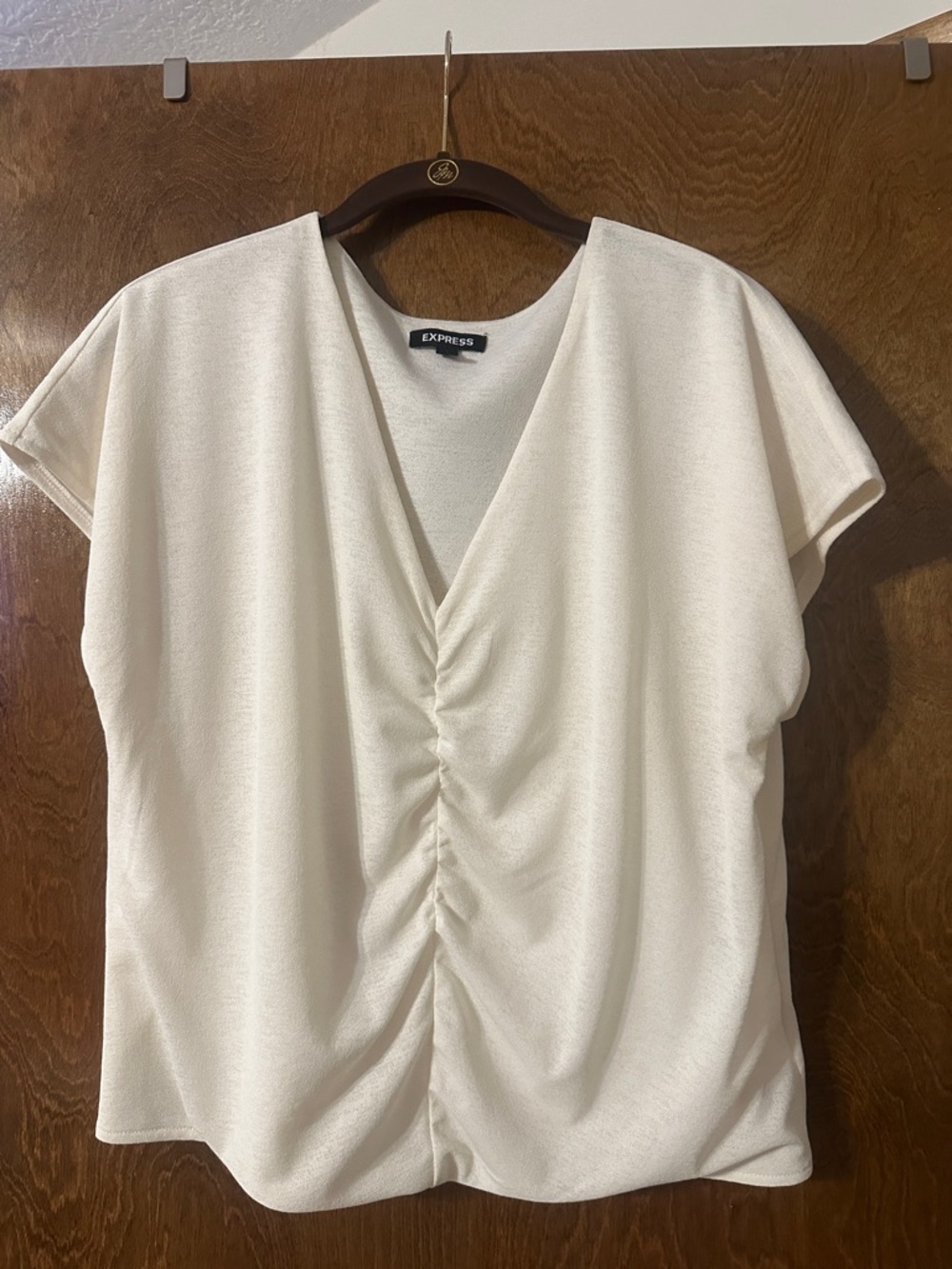 Express Cream Ruched V-Neck Short Sleeve Tee